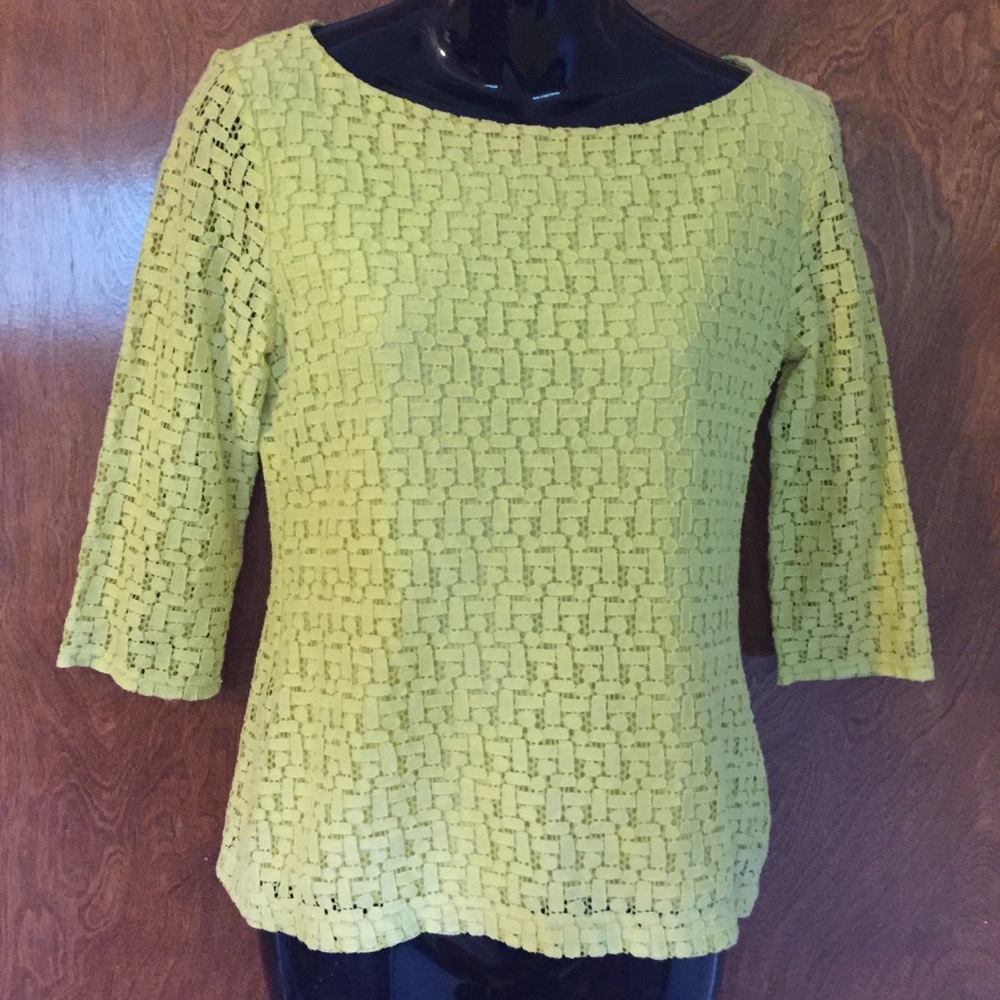 Banana Republic yellow lace lined top